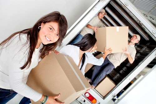 Business packing and unpacking support for a Selhurst office